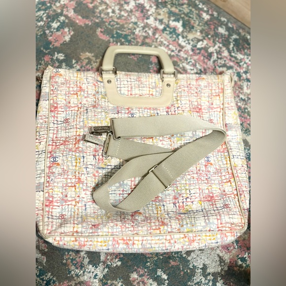 SOLD Chanel Large Clover Charm Two Way Tote Handbag White Pink Canvas - Picture 15 of 15